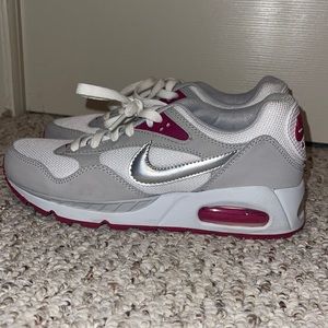 Worn one time Nike Air Max in excellent condition